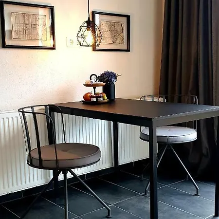 Friedrich No 5 Apartment